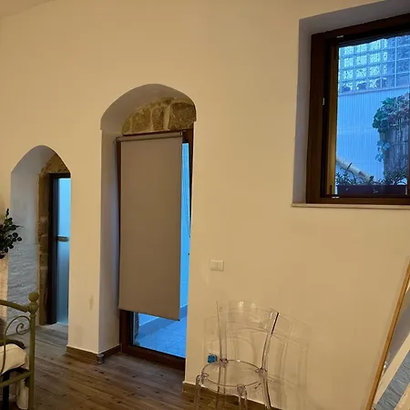 L'isola Apartment
